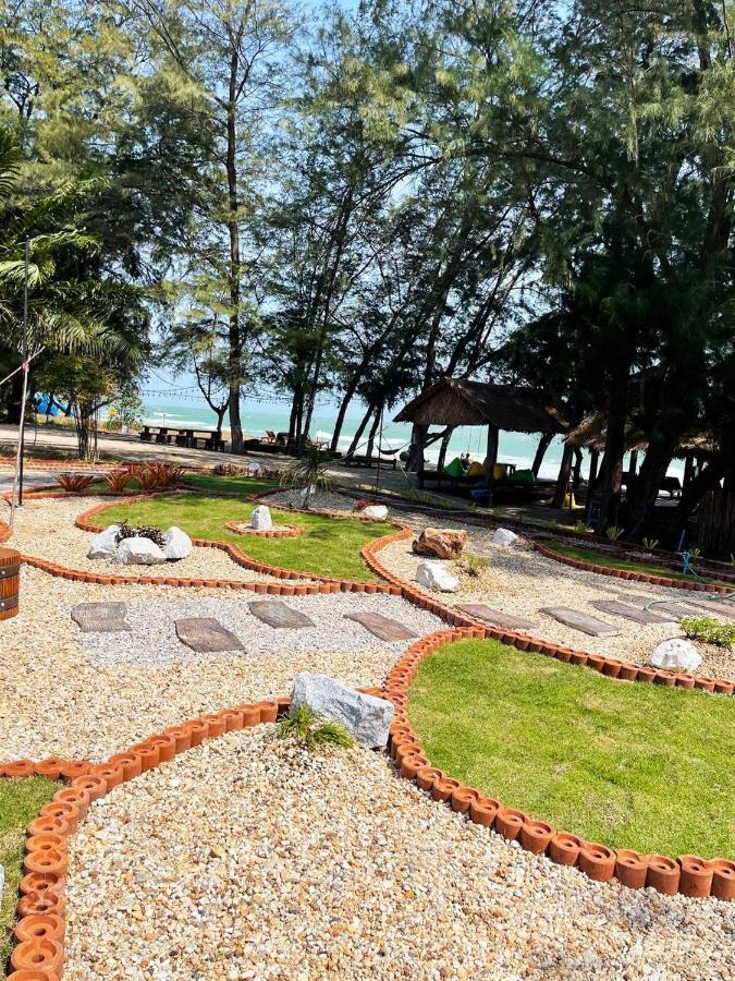 Mumsa Beach Resort & Restaurant Ban Huai Yang Exterior photo