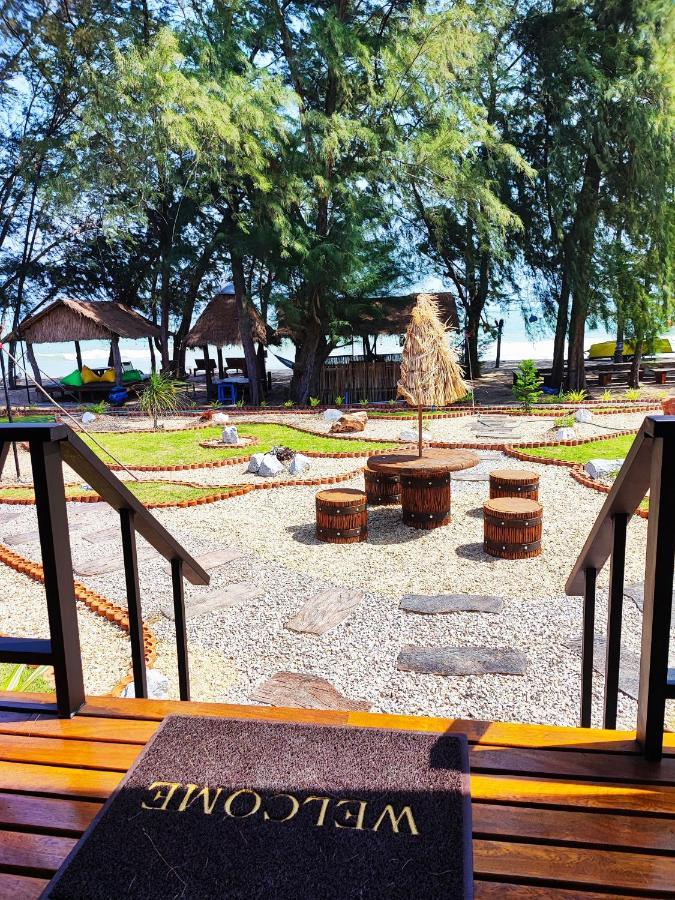 Mumsa Beach Resort & Restaurant Ban Huai Yang Exterior photo